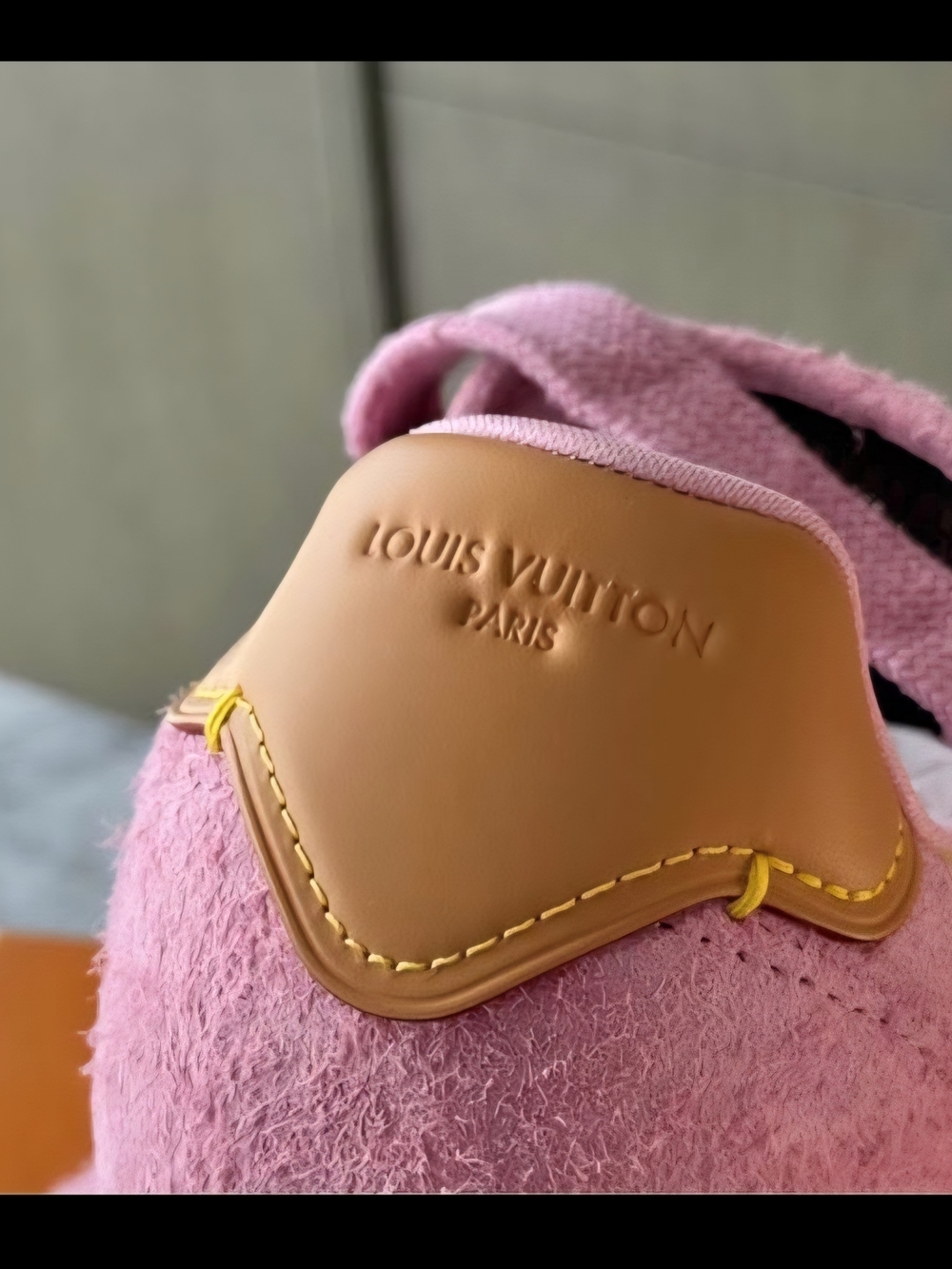 LIMITED EDITION LOUIS VUITTON J-HOPE BUTTERSOFT SNEAKER - Picture 8 of 13